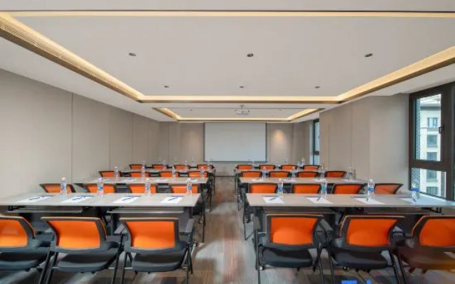 Holiday Inn Express Chongqing Ciqikou Ancient Town