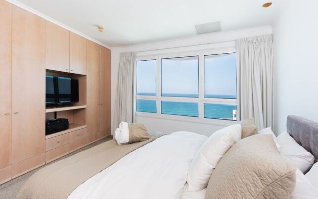 Luxurious Apt W Panoramic Sea View - 75m