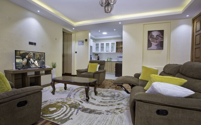 Mira by Edmor Suites