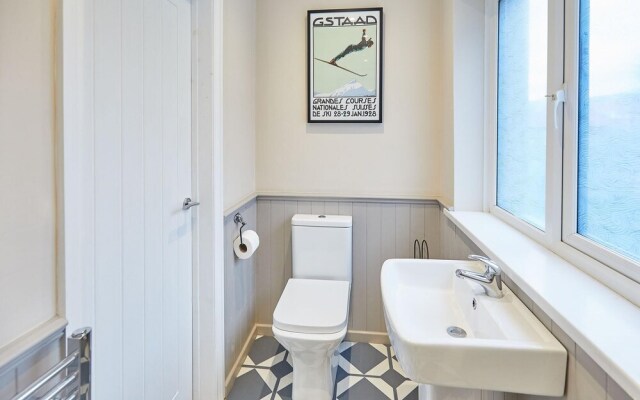Host Stay Watch House