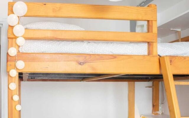 Cozy Apartment For 5 - 400m to Grande Plage