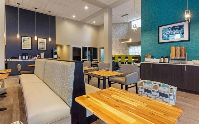 Days Inn by Wyndham Bowling Green