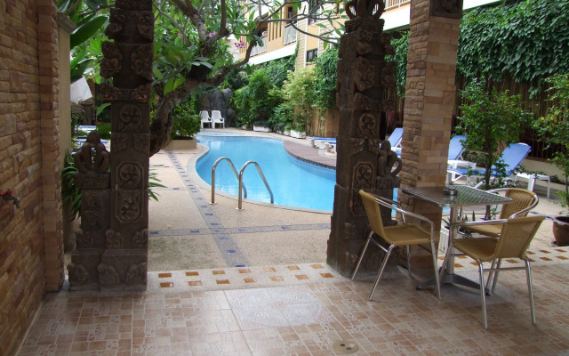 La Vintage Resort