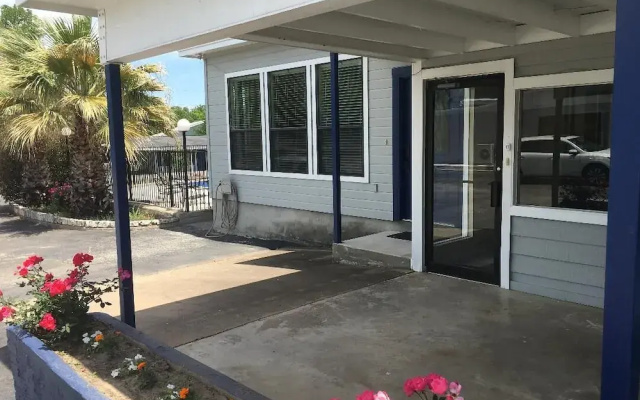 La Vista Motel