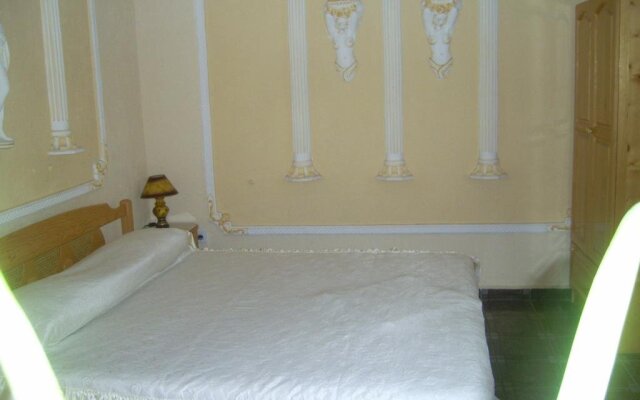 Family Hotel George
