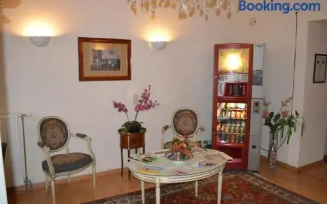 Hotel Pension Walzerstadt