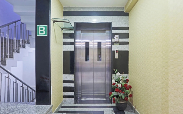 Hotel Aerostar Gold Near Yashobhoomi