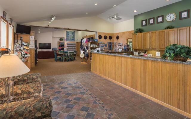 Whispering Woods Resort