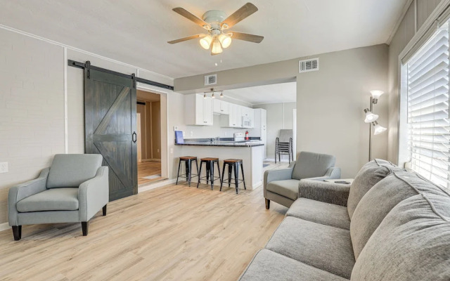 Sun-soaked Okeechobee Retreat w/ Canal Views!