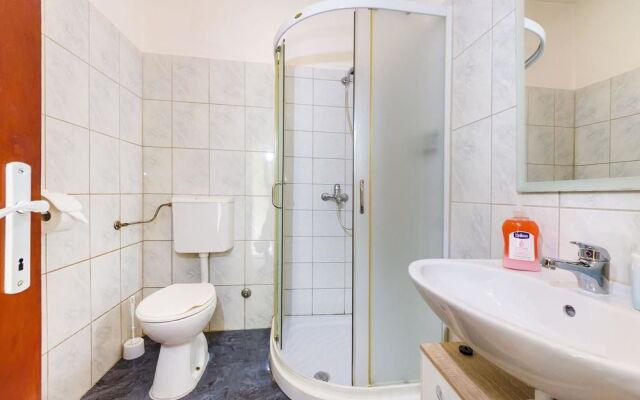 Apartment With One Room In Zadar, With Enclosed Garden And Wifi