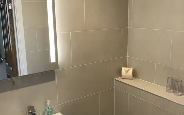 Vane House Apartment