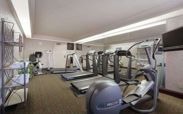 Days Inn by Wyndham Longview South