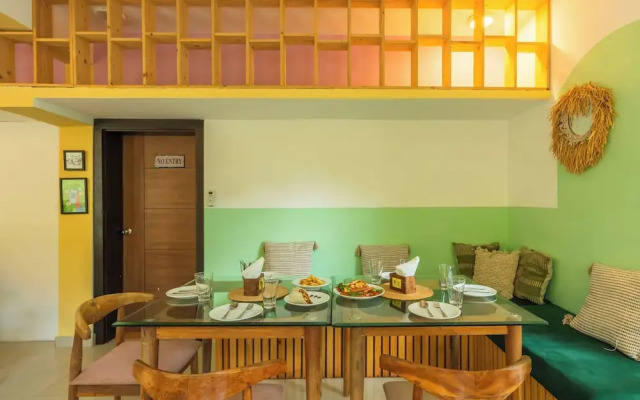 Locomo Boutique, Morjim - Stay Work Eat