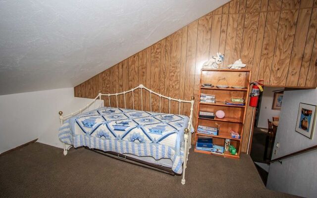 Colbert Cabin 966 by RedAwning