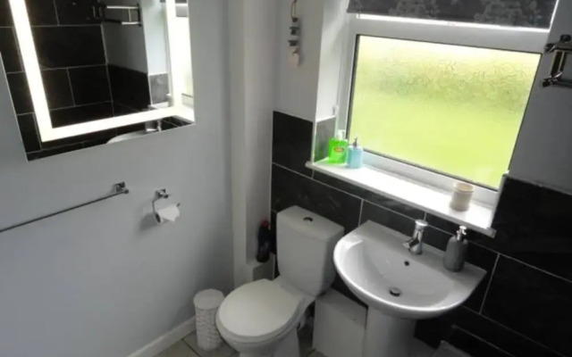 Immaculate 3-bed House in Fairbourne