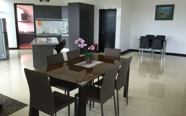 2775 sqf Sunset Luxury Condo