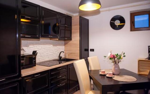 Adriella Apartment Luxury