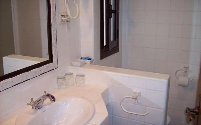 Apartamentos Turísticos Doña María la Brava
