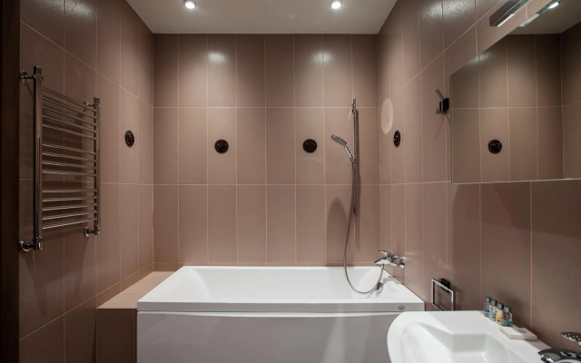 Дом Звезда 2000