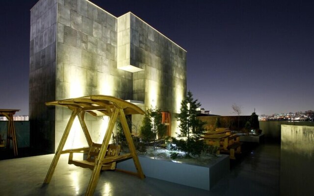Rich Diamond Hotel