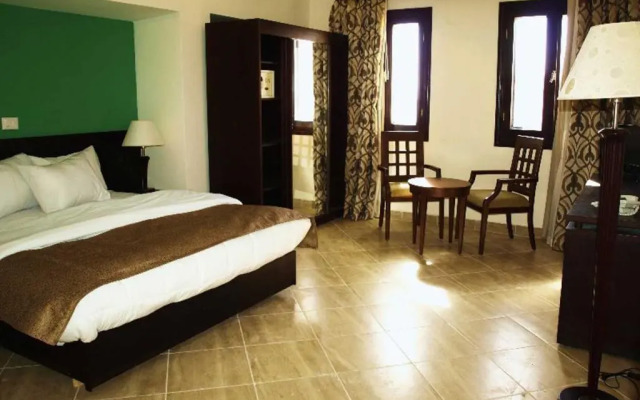 Rohanou Beach Resort