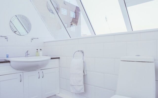 Beautiful, Bright 2BR Flat for 4 Central Brighton