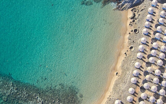 Club Marine Palace & Suites