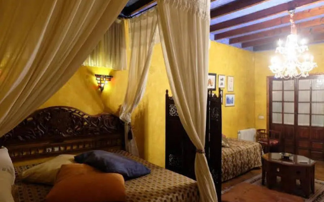 Pension Lineros 38