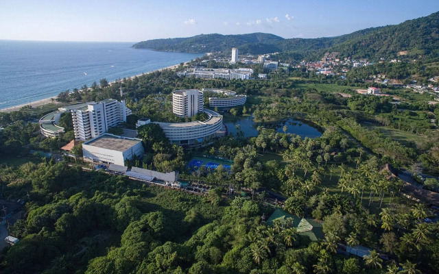 Luxury Apartment at Karon Hill