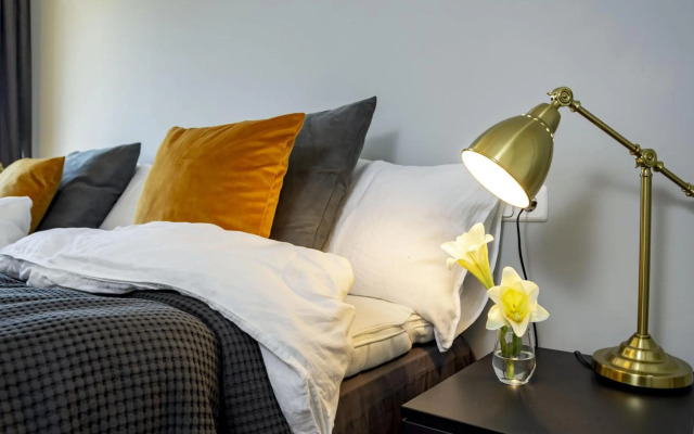 LA-Spacious penthouse, sea view, close to beach