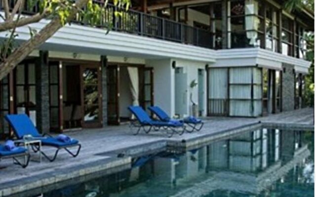 Solymar Villa