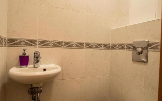 Riverside Ruterra Apartment