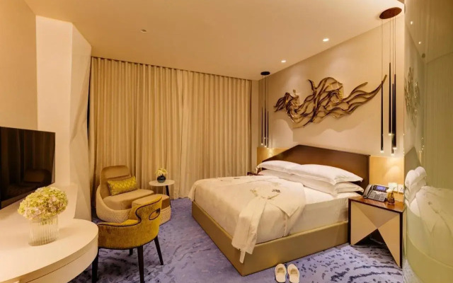 Cinnamon Life at City of Dreams