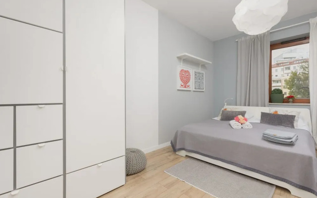 Apartment Warsaw Woronicza by Renters