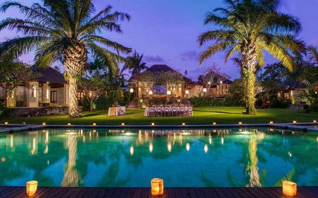 Breathtaking Luxury Villa With Jacuzzi And Pool