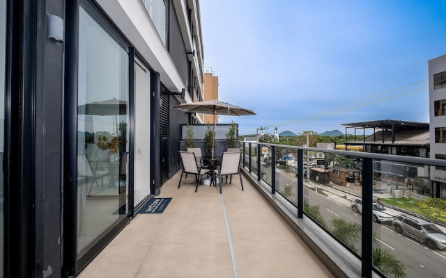 Apartment With/pool in Jurere Internacional Epc204