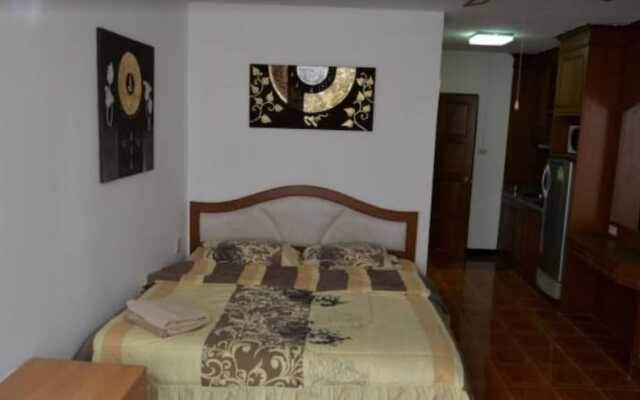 Thep Thip Mansion F5 R5006