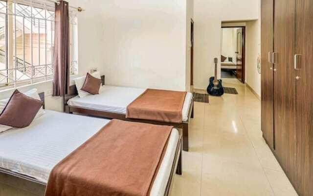 Transit Dorms - Hostel