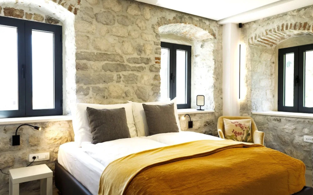 Galathea House