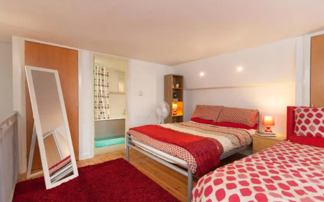 Victoria Centre Apartments & Annexe