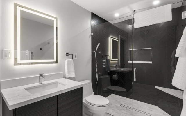 Montecito Luxe 3-villa Retreat w Pool Courtyard