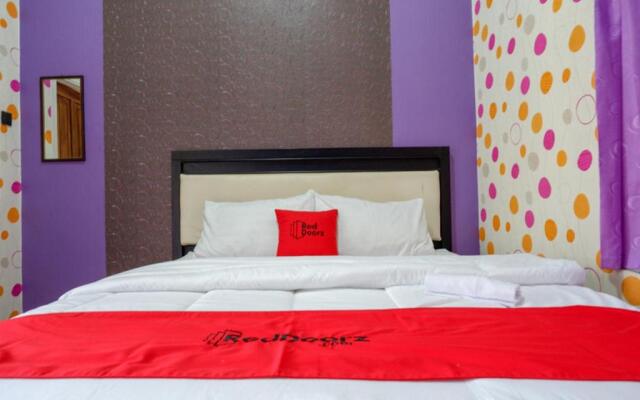 RedDoorz near Stasiun Kebumen