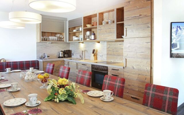 Cozy Holiday Home on Slopes in Maria Alm