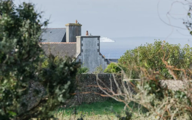 Charming House 300m From the sea