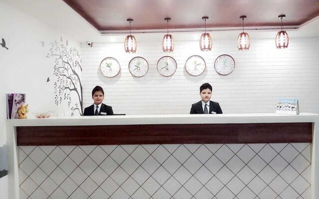 The Grand Vardhman Hotel