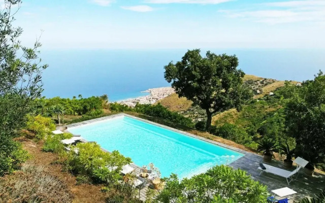 Villa Palomina 8 in Cefal