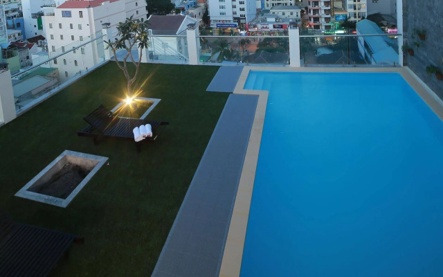 Edele Hotel