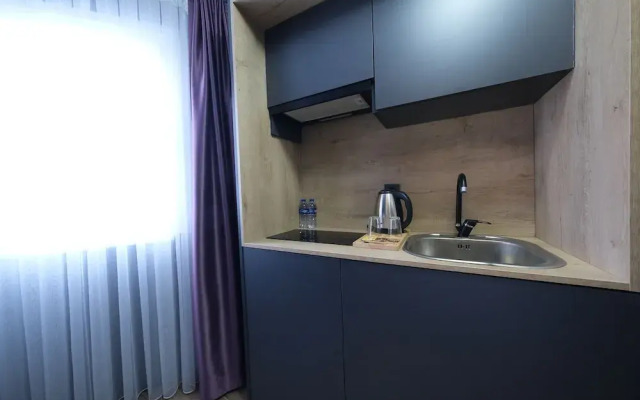 Nomad Hub Istanbul Suit