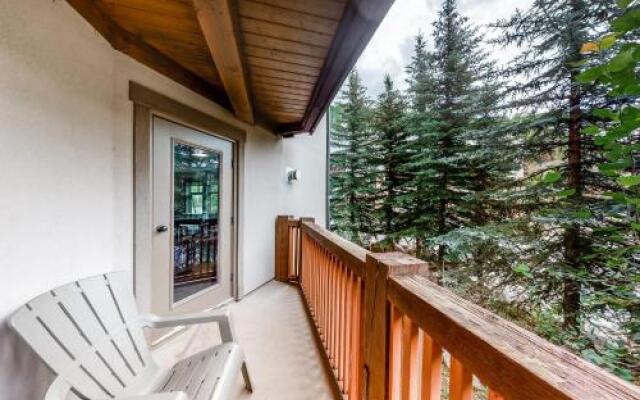 Eagle Springs East 206: White Fir Suite