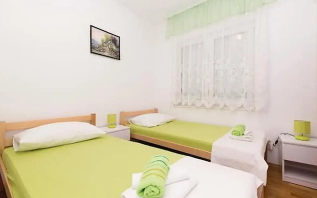 Kastel Luksic Scenic Villa With Pool